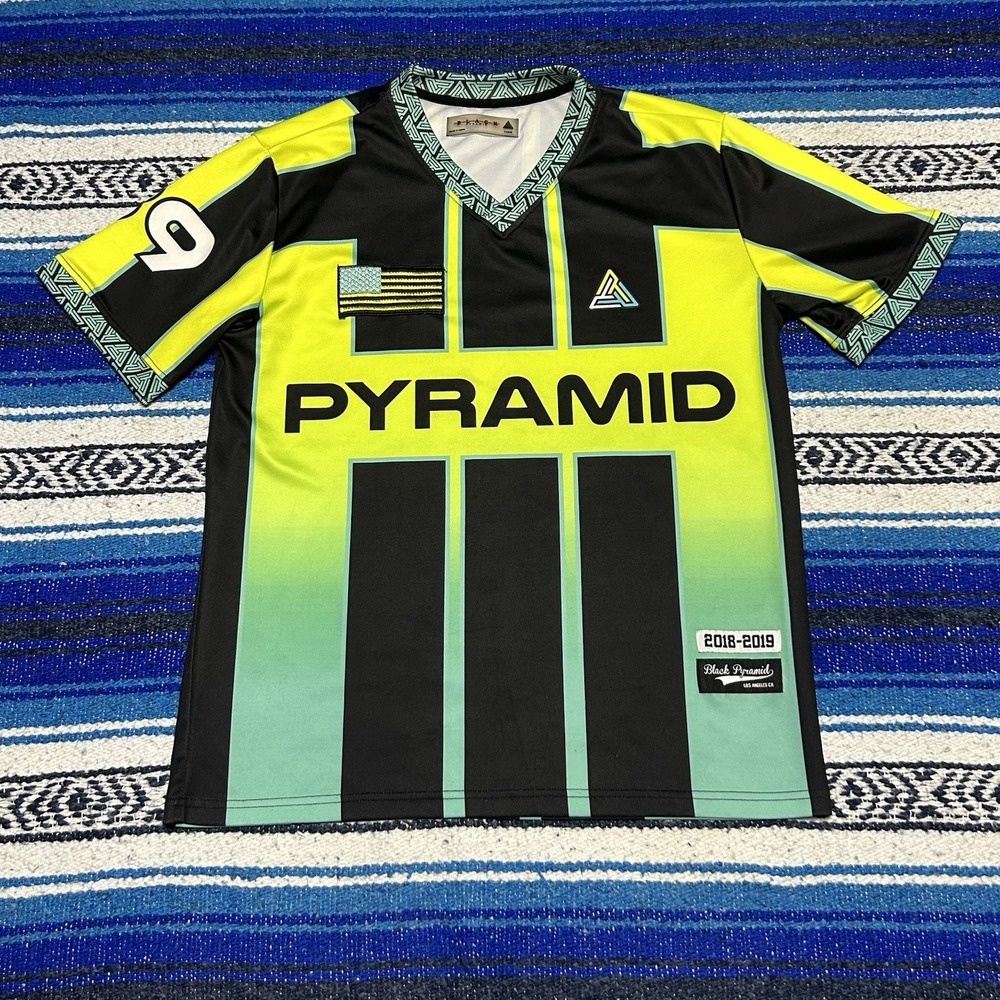 Black Pyramid Soccer Jersey Men's Large 2018-2019 Neon Green Striped Streetwear